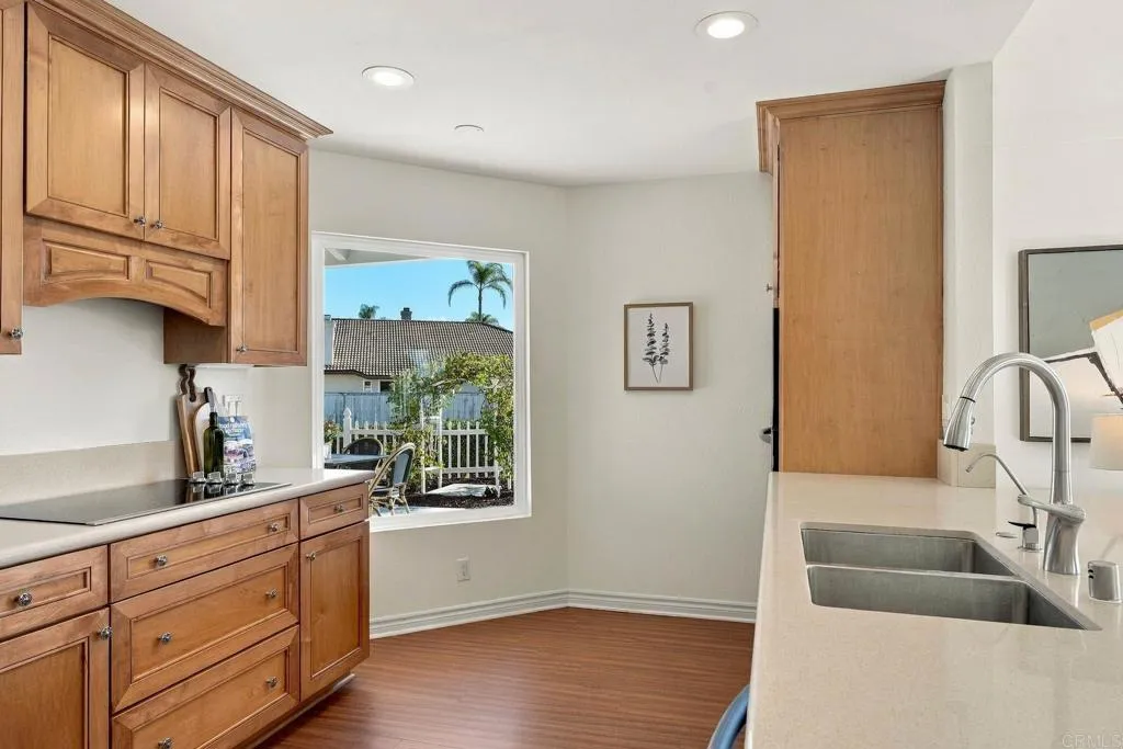 https://cdn.realtyfeed.com/cdn/127/307094003/9e1aff6cce8a61e5e418b42d88a101ef.webp