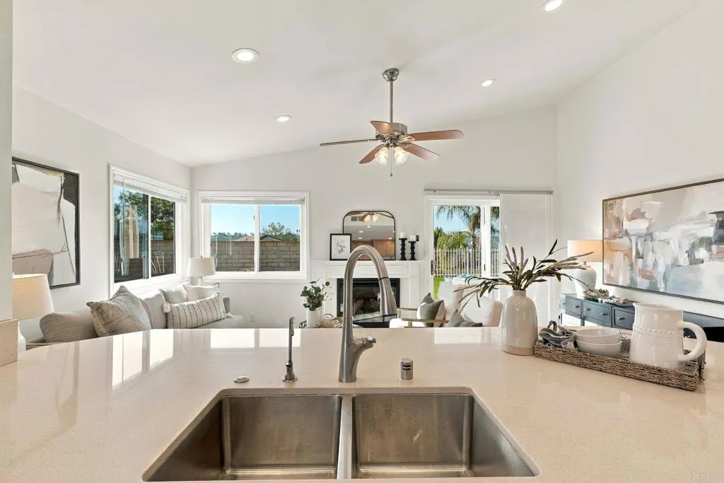 https://cdn.realtyfeed.com/cdn/127/307094003/b7aa07e554e0c230d2b5c867a022347e.webp