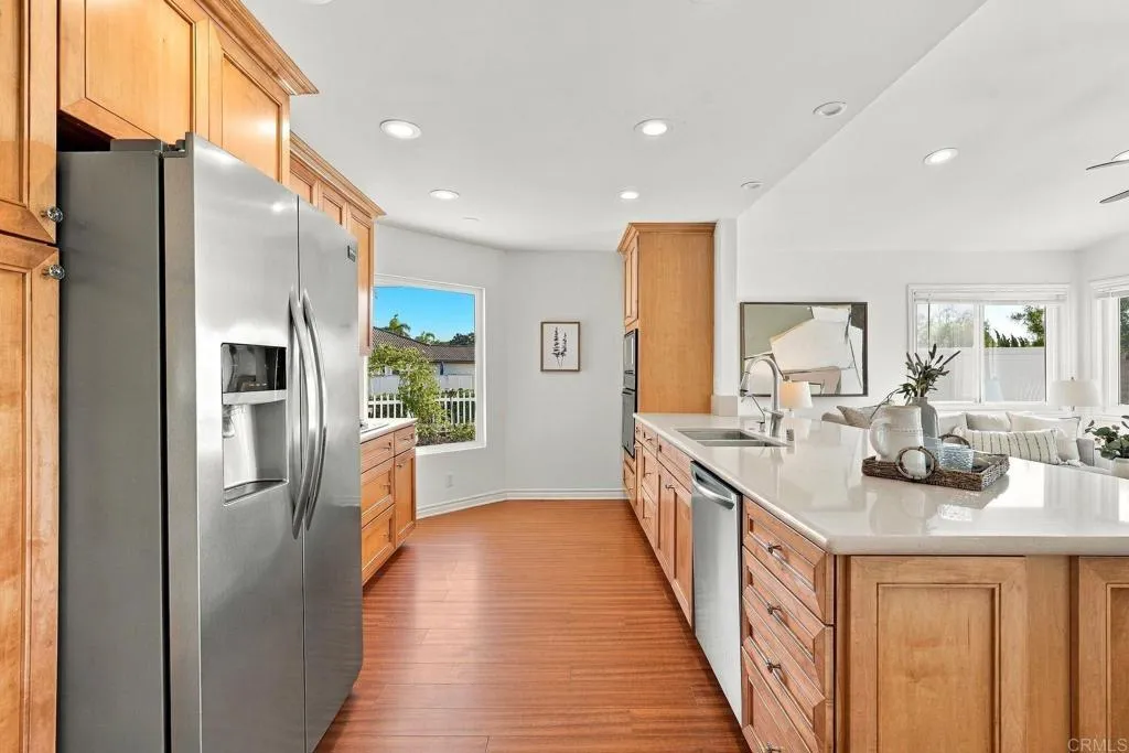 https://cdn.realtyfeed.com/cdn/127/307094003/db9f093686e9c1bab0b1df39303ab652.webp