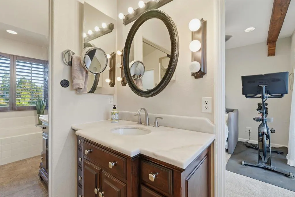 https://cdn.realtyfeed.com/cdn/127/307094020/22e764ac9179488632c73b7a8a4f6f6b.webp