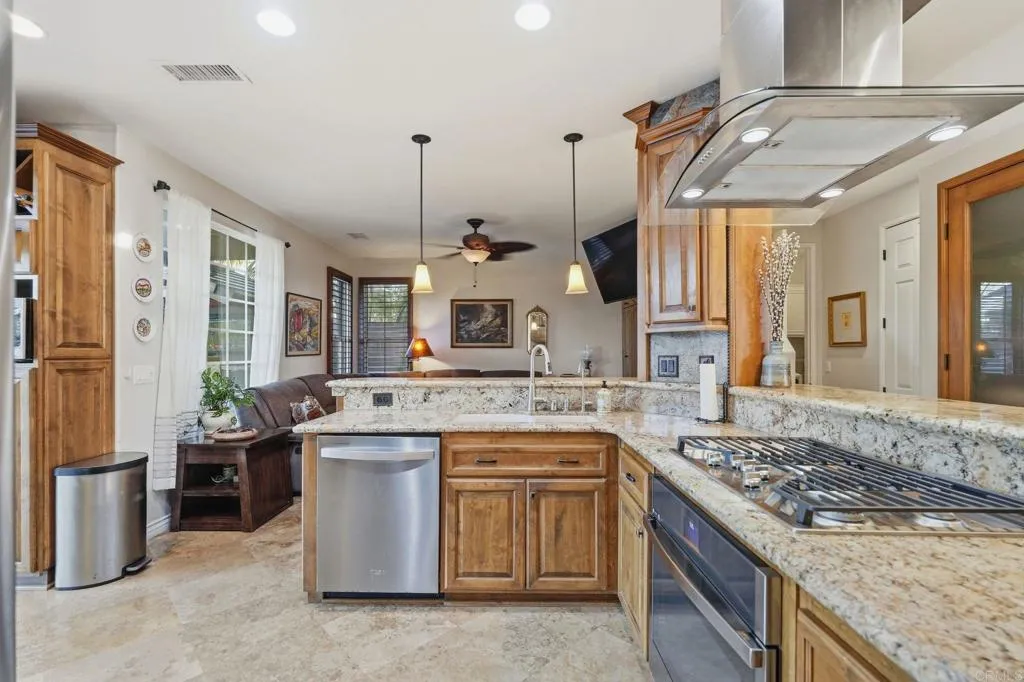 https://cdn.realtyfeed.com/cdn/127/307094020/a5f642b57c16d1bc0bf51e4a70f6e737.webp