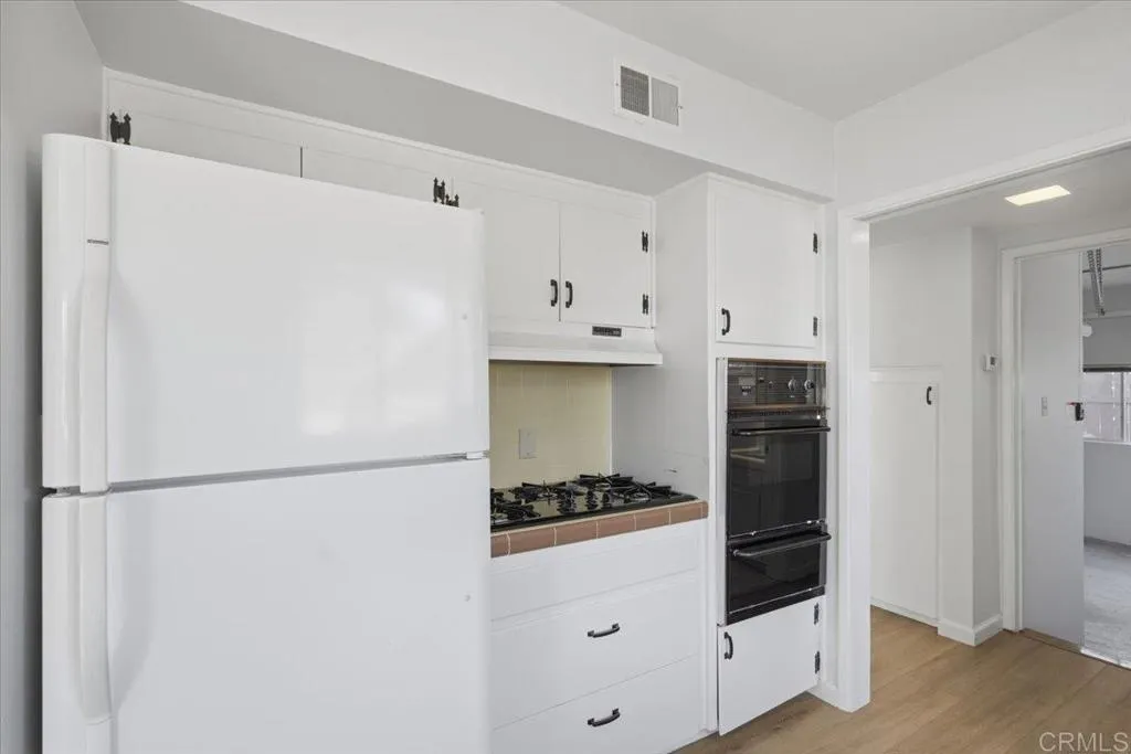 349-351 G Street, Coronado, CA 92118