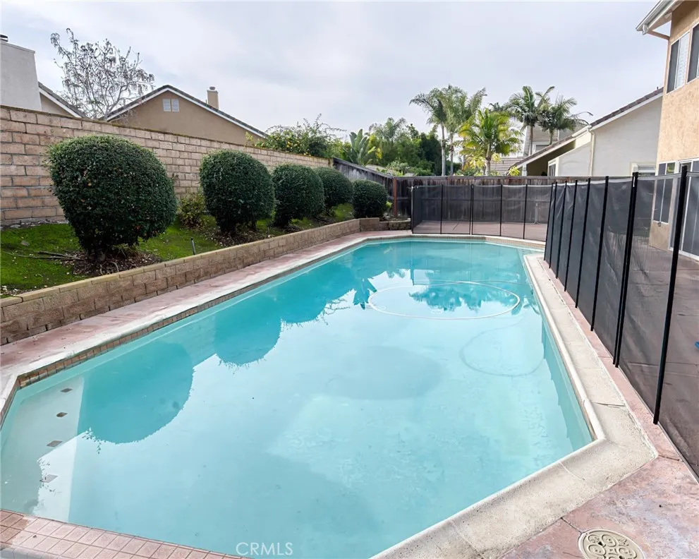 https://cdn.realtyfeed.com/cdn/127/307094041/5dd6f63a69c66e266759fe30753aeb22.webp