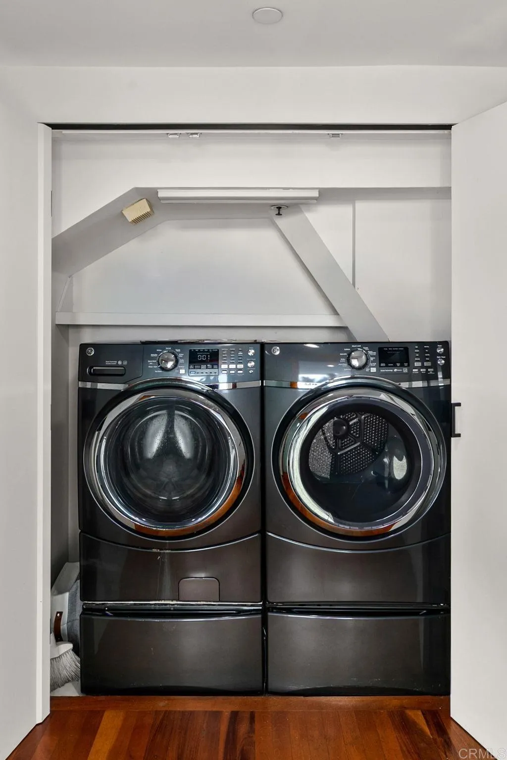 https://cdn.realtyfeed.com/cdn/127/307094098/6673e46f58bf15f8fc5d6005e33b7631.webp