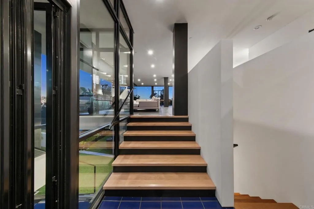 https://cdn.realtyfeed.com/cdn/127/307094098/7279ec3d0ea062caa6dc1bdcafadd456.webp