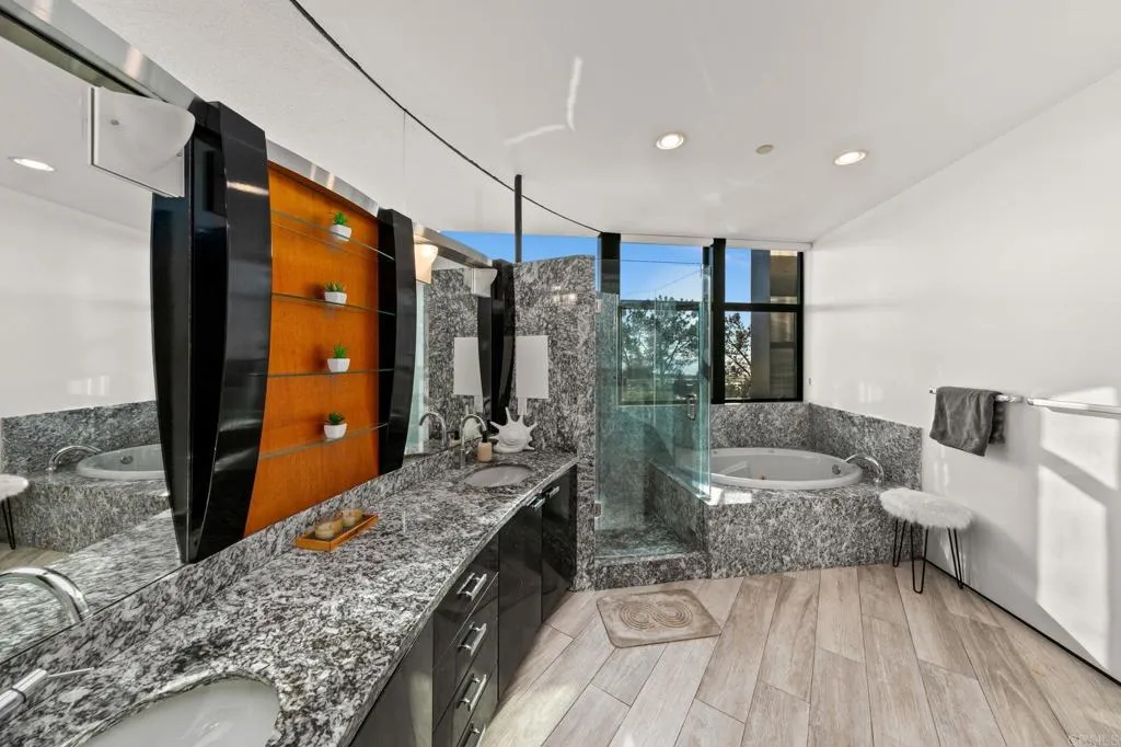 https://cdn.realtyfeed.com/cdn/127/307094098/9addaef8fef9f4f9285e088db36ba643.webp