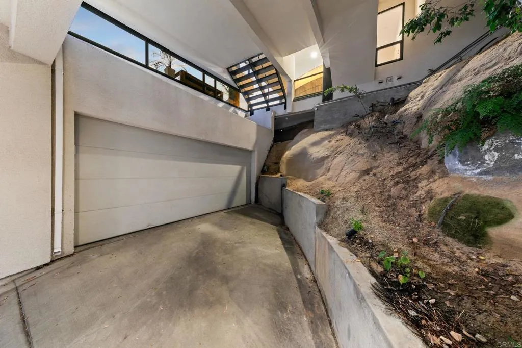 https://cdn.realtyfeed.com/cdn/127/307094098/a0c2be226d2c32a314156e75348e956d.webp