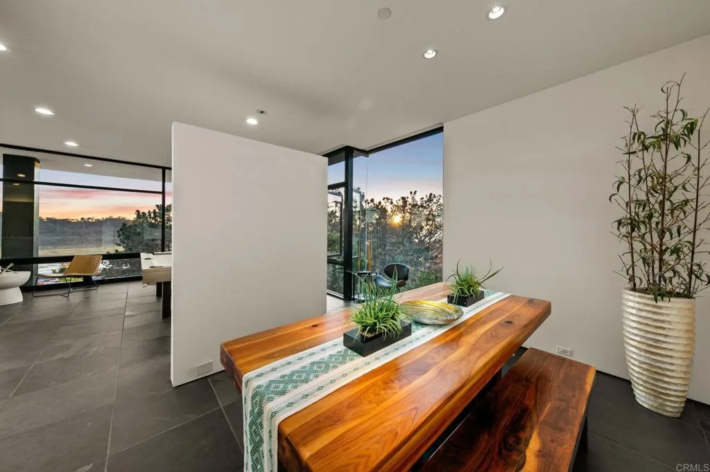https://cdn.realtyfeed.com/cdn/127/307094098/af7fdb9cd6f75b8403fed890700f4fd3.webp