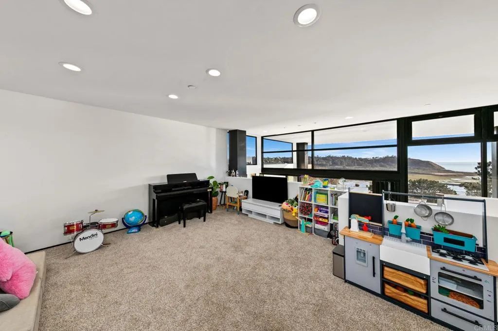 https://cdn.realtyfeed.com/cdn/127/307094098/c833f4809dc7ff1037e5276022d8d193.webp