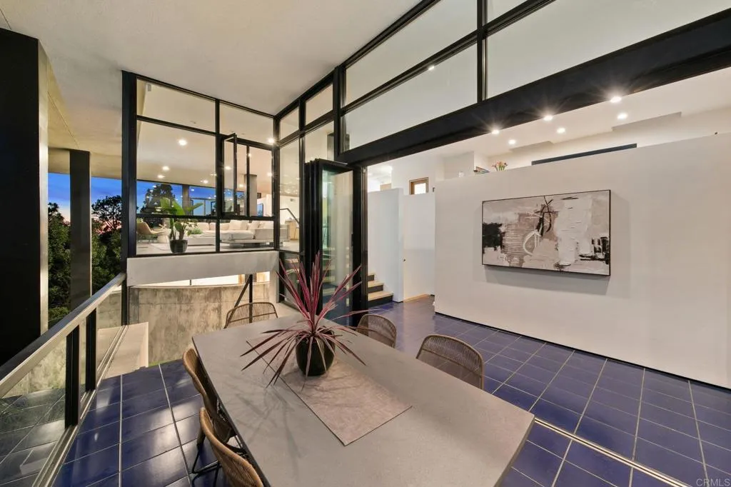 https://cdn.realtyfeed.com/cdn/127/307094098/ef96205ddc22170f902868e3d6a24135.webp