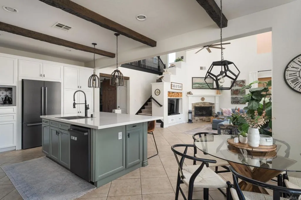 https://cdn.realtyfeed.com/cdn/127/307094145/55a1455fcfc38081b91851a6e00f4188.webp