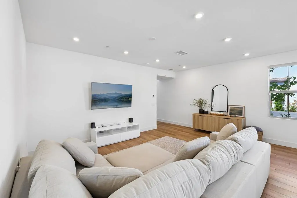 https://cdn.realtyfeed.com/cdn/127/307094184/0f1fff62aa25e284744acb4a084c9115.webp