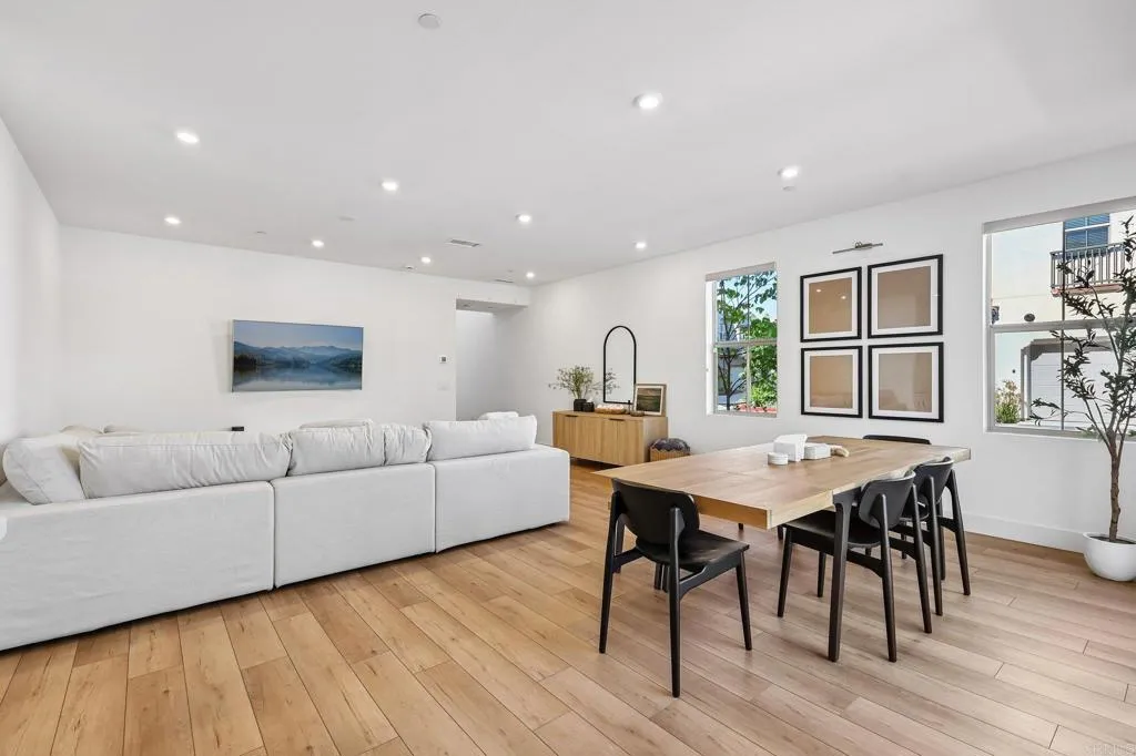 https://cdn.realtyfeed.com/cdn/127/307094184/1c689f37963ad1650a50d6ebe99eaa8d.webp
