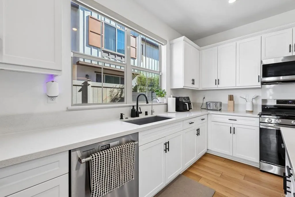 https://cdn.realtyfeed.com/cdn/127/307094184/834e09539bc60b406e0da7dcee6b622e.webp