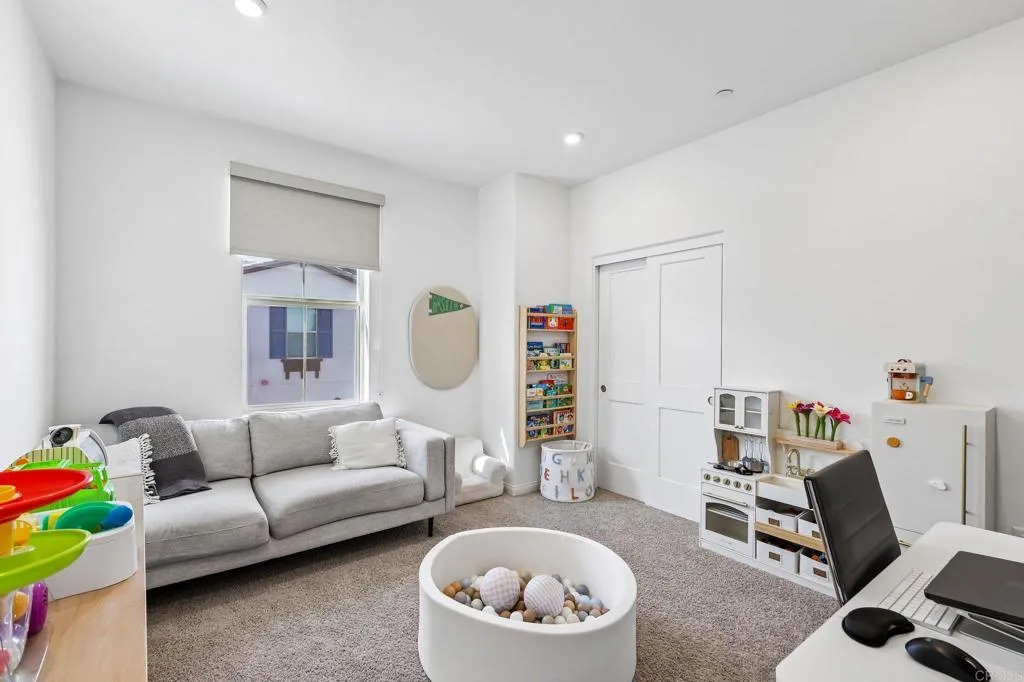 https://cdn.realtyfeed.com/cdn/127/307094184/8768a42fb78c6b9adbac624a6f5914e8.webp