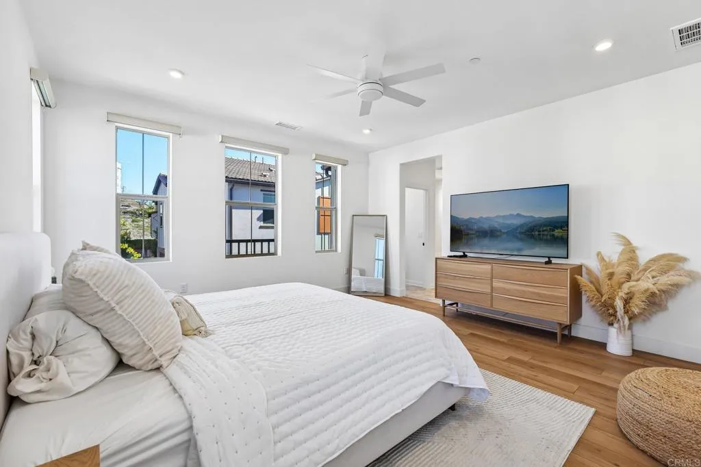 https://cdn.realtyfeed.com/cdn/127/307094184/9041e5d76a6c6ea3fd0a582f87b8b259.webp