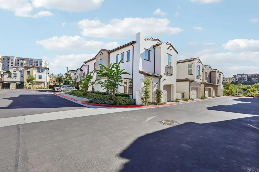 https://cdn.realtyfeed.com/cdn/127/307094184/ba565dcb1cd60f111fbeba9db9aeb0f3.webp