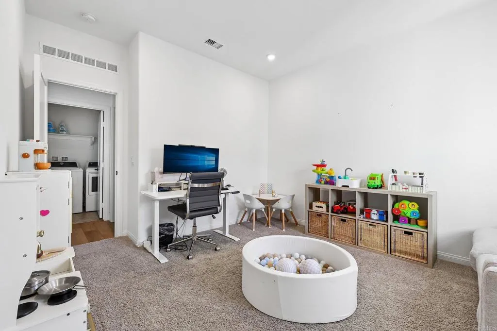 https://cdn.realtyfeed.com/cdn/127/307094184/d53dd4d1c0a3f9215fc564da1491c7d6.webp