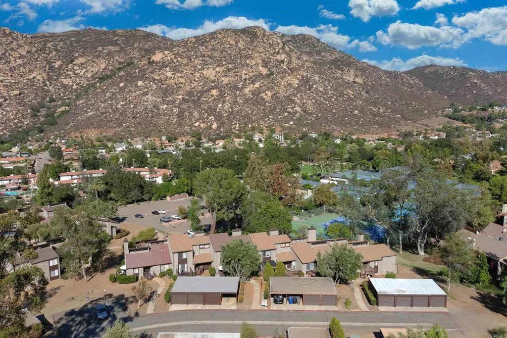 https://cdn.realtyfeed.com/cdn/127/307094188/3758603a11c004222fcdf05cc7d4fcac.webp
