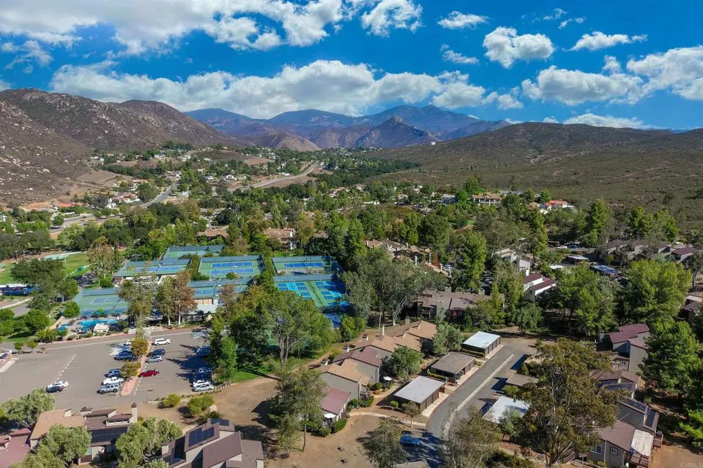 https://cdn.realtyfeed.com/cdn/127/307094188/53f19c36f196380aaa22a10666d579e2.webp