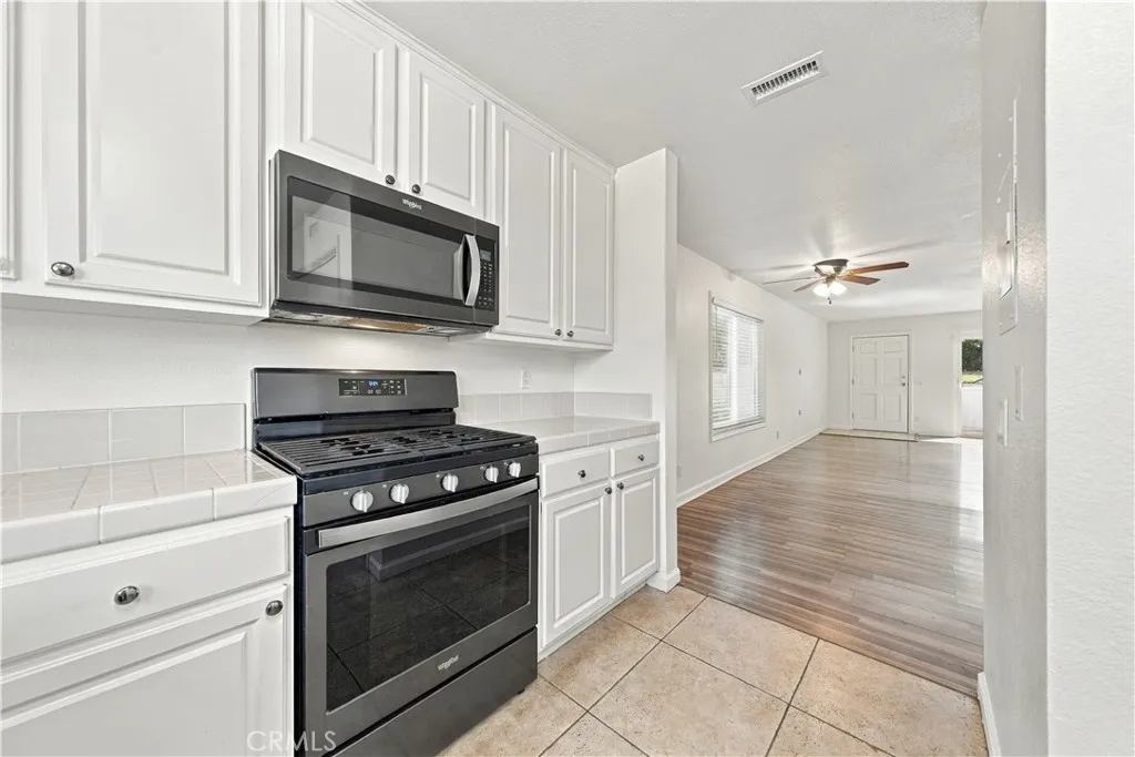 https://cdn.realtyfeed.com/cdn/127/307094192/139ee5e51897bc91ac3a7ef54f381608.webp