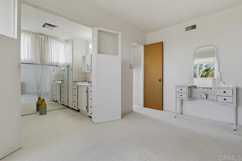 1005 Alexandria Dr, San Diego, CA 92107 1005 Alexandria Dr, San Diego, CA 92107