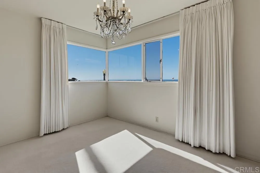 1005 Alexandria Dr, San Diego, CA 92107 With View