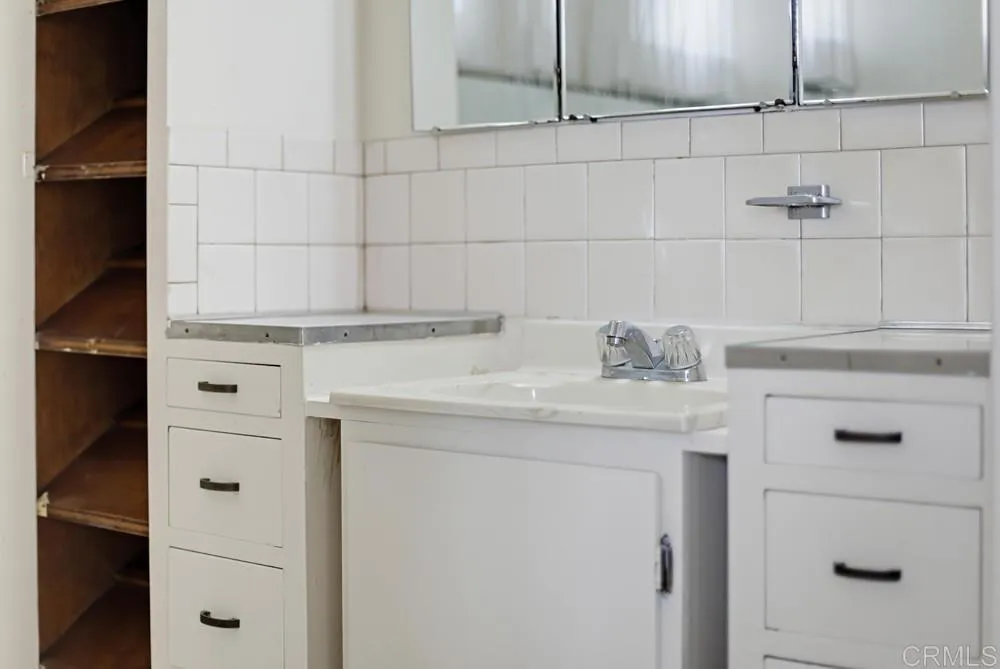 1005 Alexandria Dr, San Diego, CA 92107 1005 Alexandria Dr, San Diego, CA 92107