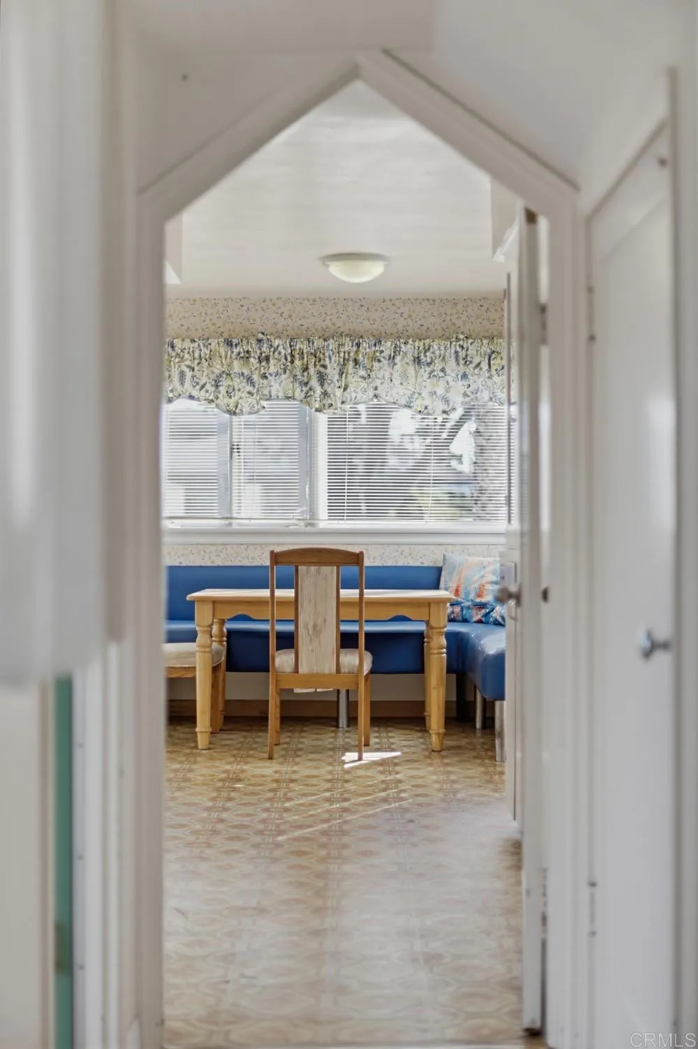 1005 Alexandria Dr, San Diego, CA 92107 Characteristic of the Nautical theme of this Streamline Moderne Home