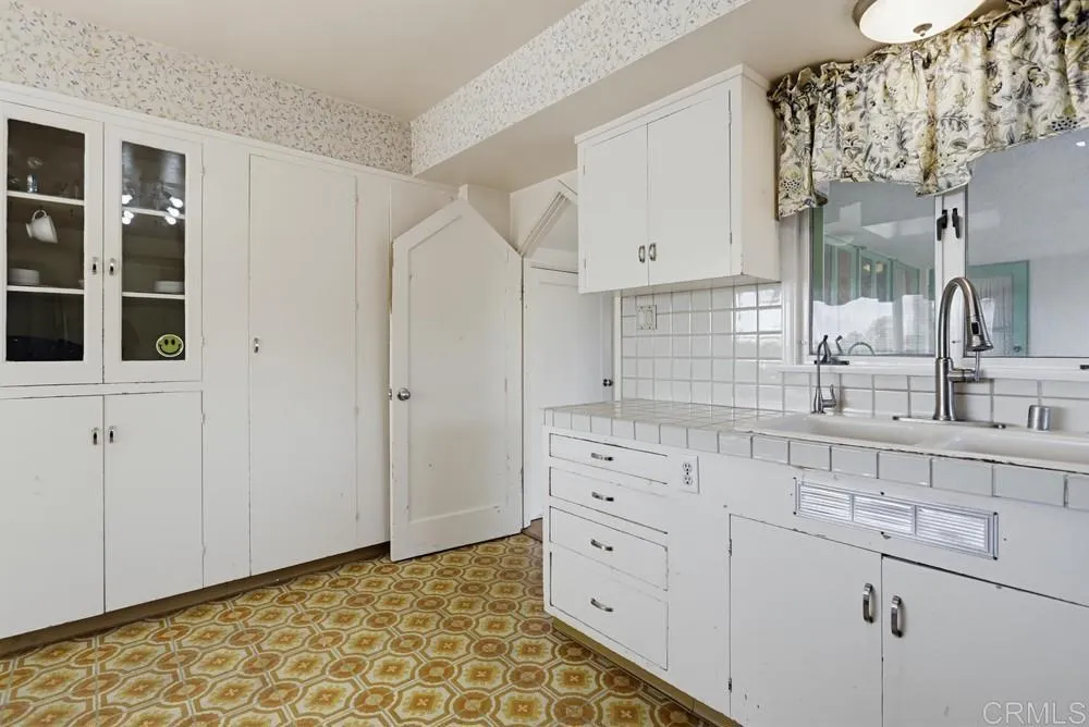 1005 Alexandria Dr, San Diego, CA 92107 With original character and built-ins.