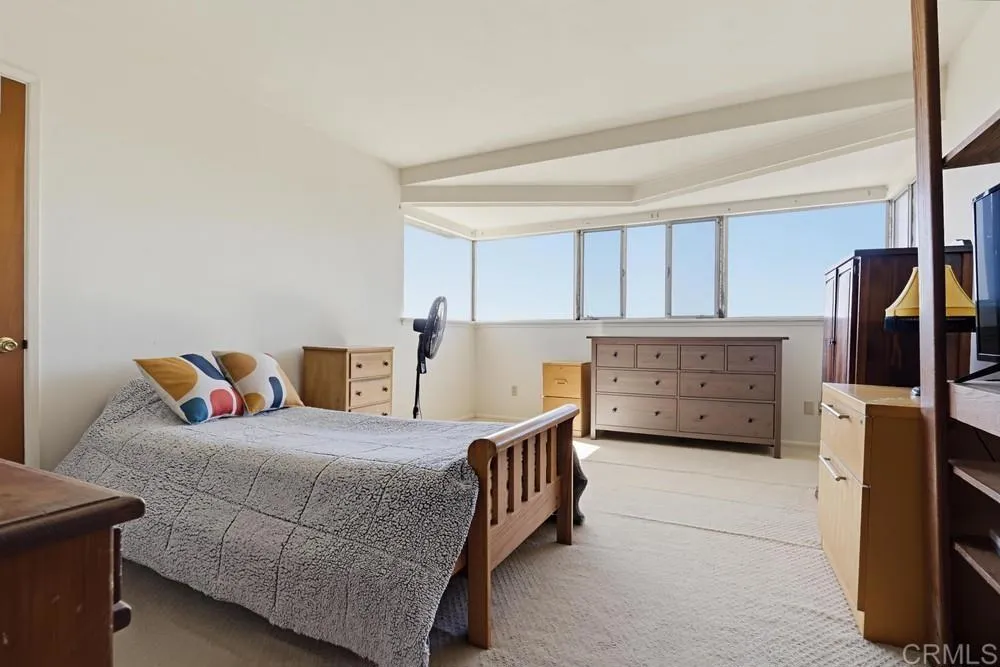 1005 Alexandria Dr, San Diego, CA 92107 1005 Alexandria Dr, San Diego, CA 92107