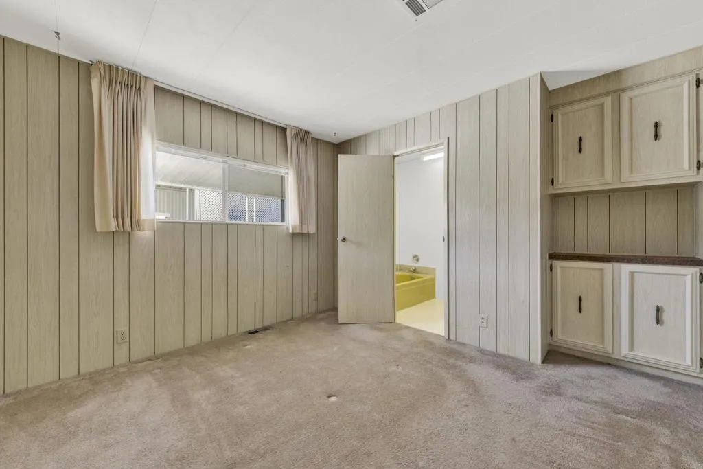 https://cdn.realtyfeed.com/cdn/127/307094232/041577f4138ebc504bf57ba071927a94.webp
