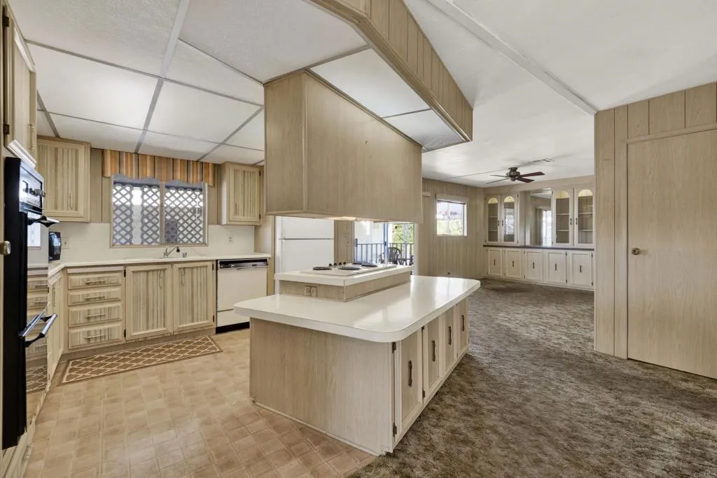 https://cdn.realtyfeed.com/cdn/127/307094232/4dfdf413e7c3208558d40d8c0e5aa3d6.webp