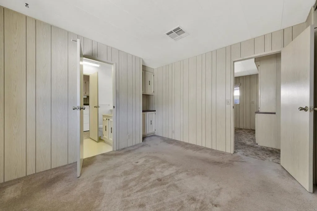 https://cdn.realtyfeed.com/cdn/127/307094232/55cdfca263a367f5faa82c363707601f.webp