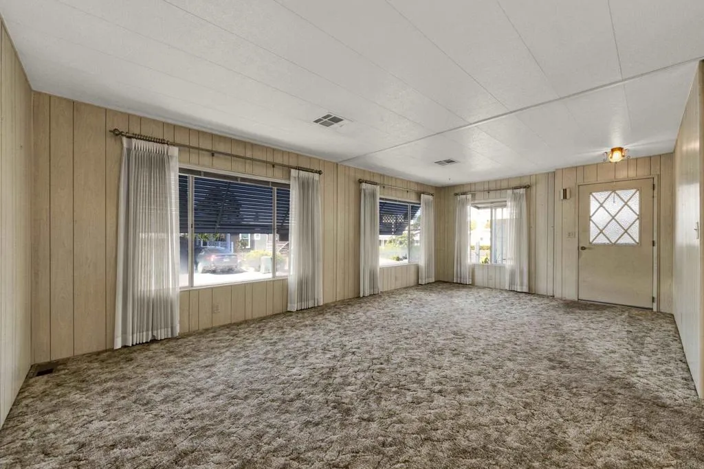 https://cdn.realtyfeed.com/cdn/127/307094232/5e123ebe9aab622df76cc6dce0222fea.webp