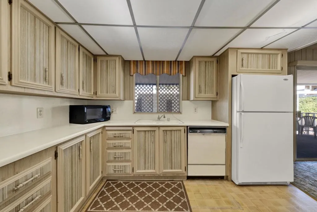 https://cdn.realtyfeed.com/cdn/127/307094232/6d8e0e2796017d36197e047b983bc57c.webp