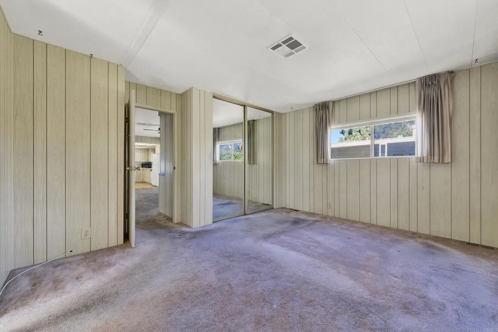 https://cdn.realtyfeed.com/cdn/127/307094232/71bc298c75602bcf072b6def0470f352.webp