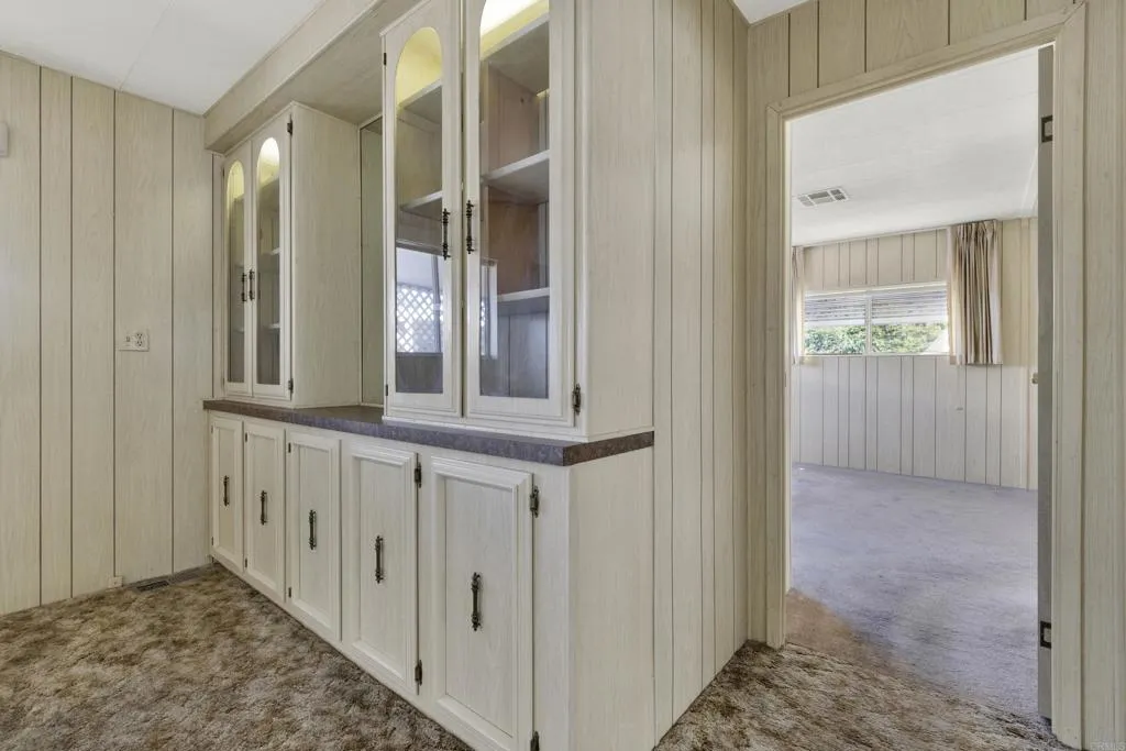 https://cdn.realtyfeed.com/cdn/127/307094232/c21c99a3cb6a7ffb47f46cb3a37e9115.webp