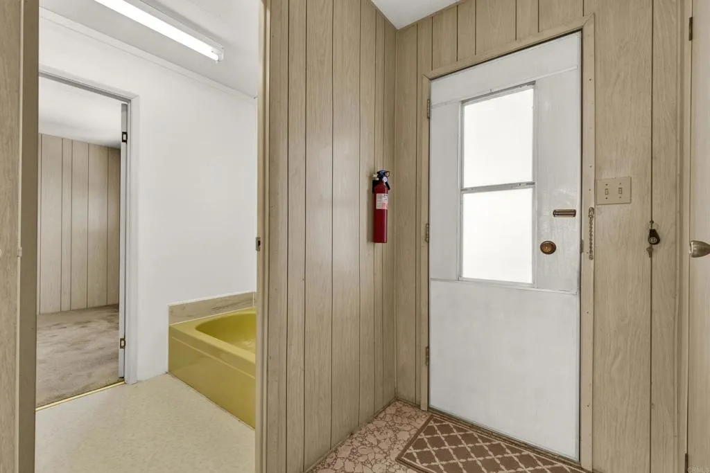 https://cdn.realtyfeed.com/cdn/127/307094232/d24827712fc9e64d80df89b46cff6399.webp