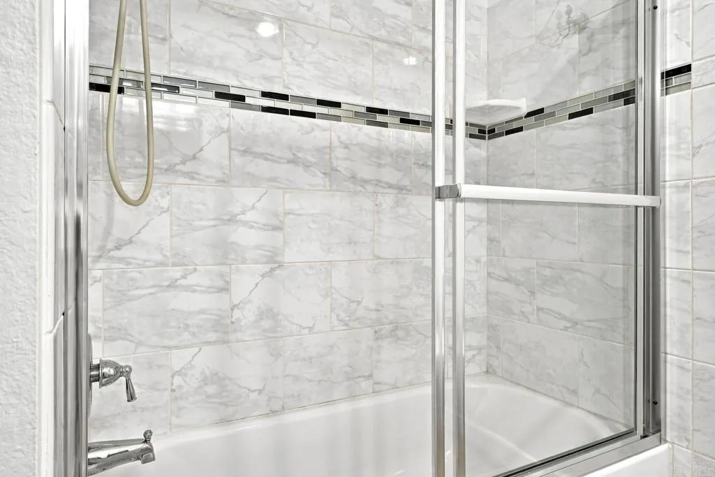 https://cdn.realtyfeed.com/cdn/127/307094338/9e8bc4d3788c4f0b0719ce180d2d6c60.webp