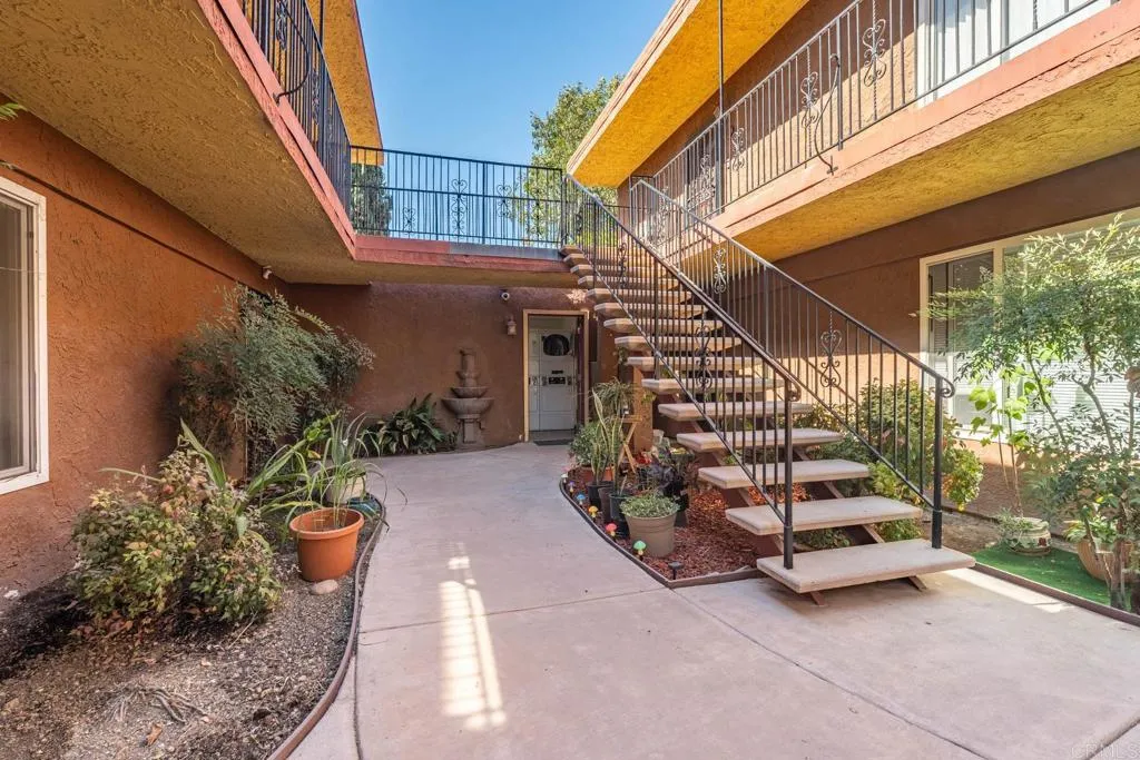 https://cdn.realtyfeed.com/cdn/127/307094404/87dd3b7a6b1c6f752ce8884529dd20f0.webp