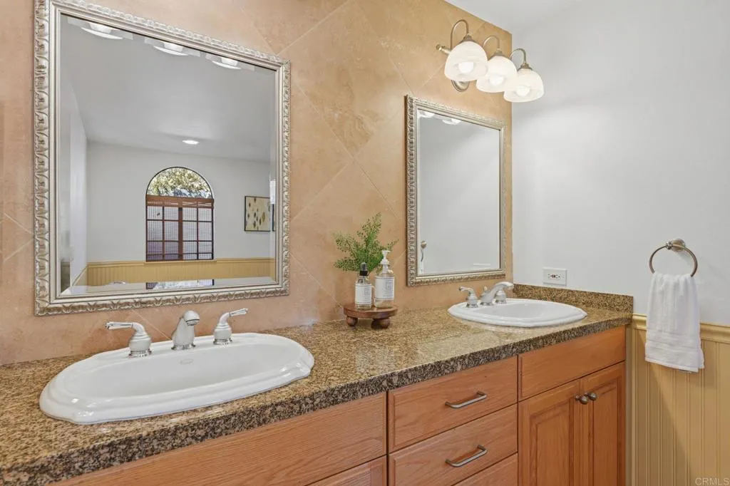 https://cdn.realtyfeed.com/cdn/127/307094549/415eee000741995d4ea8a50f4fefae36.webp