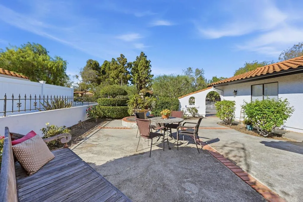 https://cdn.realtyfeed.com/cdn/127/307094549/7bebd3284a6141a2c045a9a7bc939083.webp
