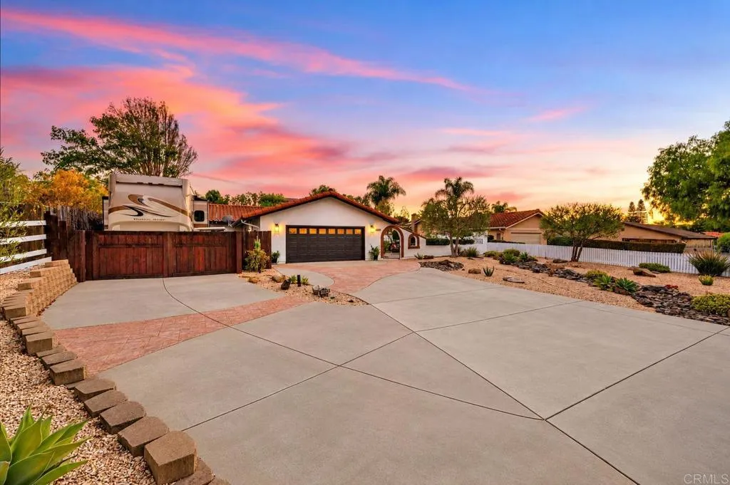 https://cdn.realtyfeed.com/cdn/127/307094549/8f252d3749402a6d33bb85fb85bf25c7.webp