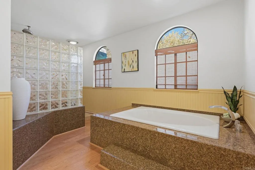 https://cdn.realtyfeed.com/cdn/127/307094549/b30f00c22652a95e8ba2ace37a293cef.webp