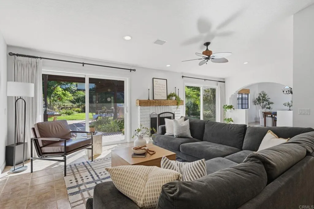 https://cdn.realtyfeed.com/cdn/127/307094549/c3644c92cea6f938e2b386d0c7532d30.webp