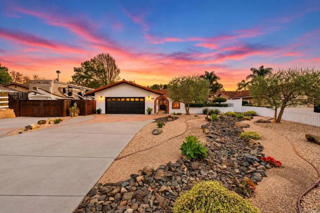 https://cdn.realtyfeed.com/cdn/127/307094549/e74c028eee8d7ae52eb44c2f4a986d66.webp
