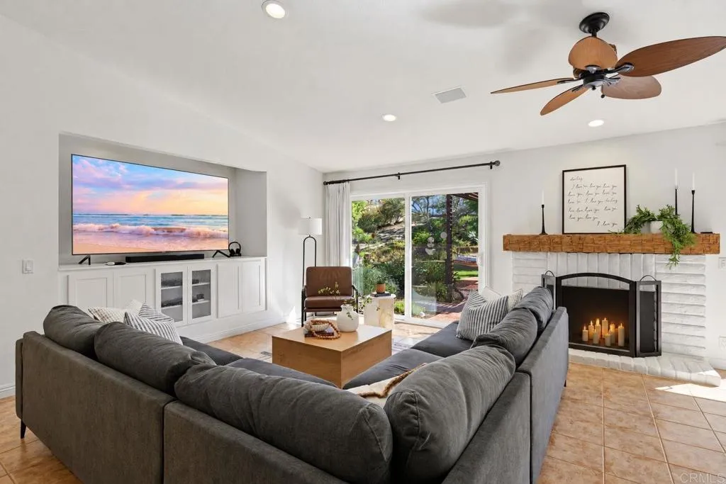 https://cdn.realtyfeed.com/cdn/127/307094549/fbc27ff48d9ce0702ce7ffc0013e08f6.webp
