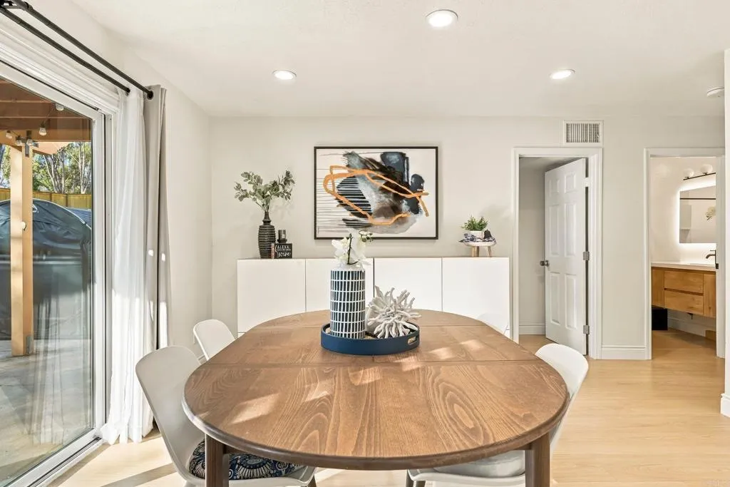 https://cdn.realtyfeed.com/cdn/127/307094552/09cf2bb3703a2506fbde286968dda56b.webp