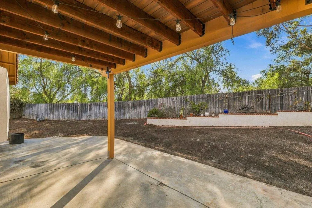https://cdn.realtyfeed.com/cdn/127/307094552/663e610e2cb87e8443980bd45c18b8c9.webp